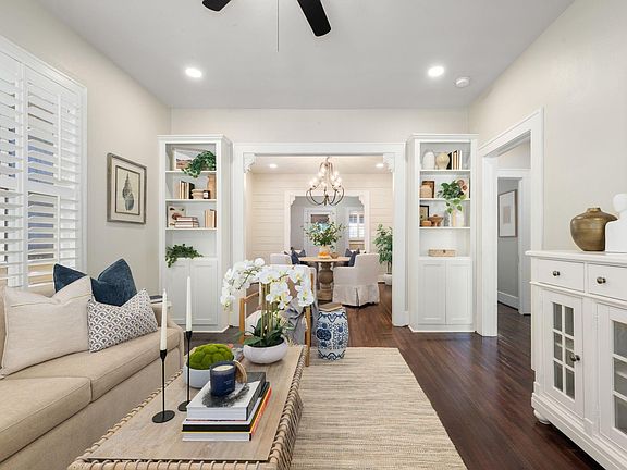 5th image of 3621 Avenue O 1/2