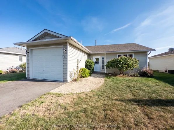 14 Elmdale Dr, Prince Edward County, ON K0K 3L0