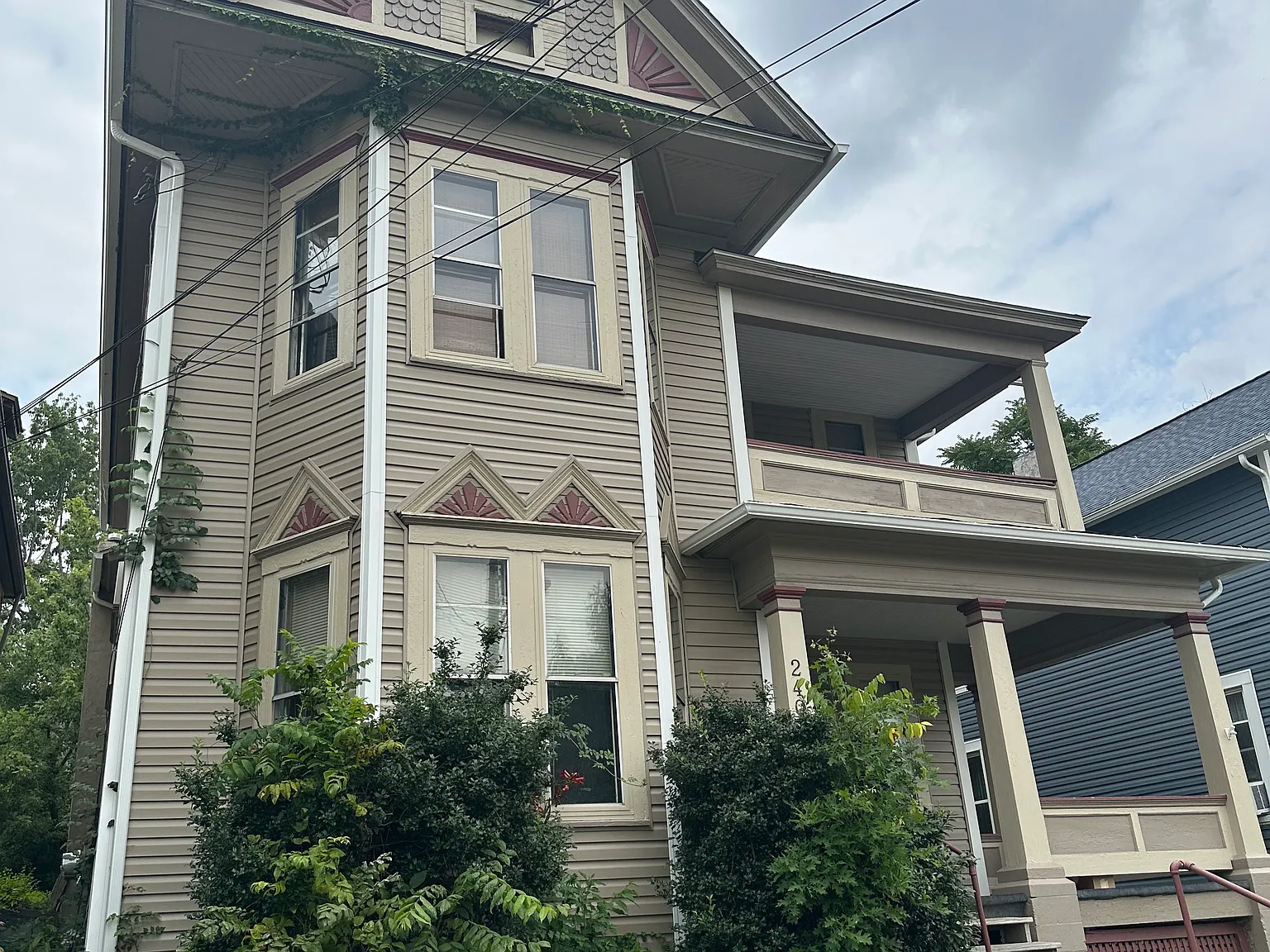 240 W Penn St — Photo 2