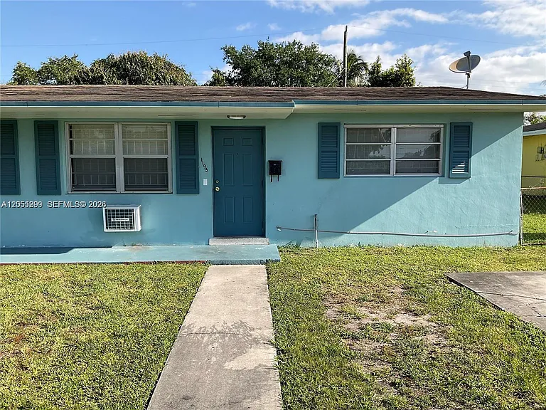 1195 NW 100th Ter #1 — Photo 15