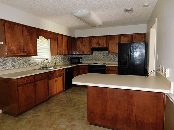 5th image of 4318 Hampton Dr