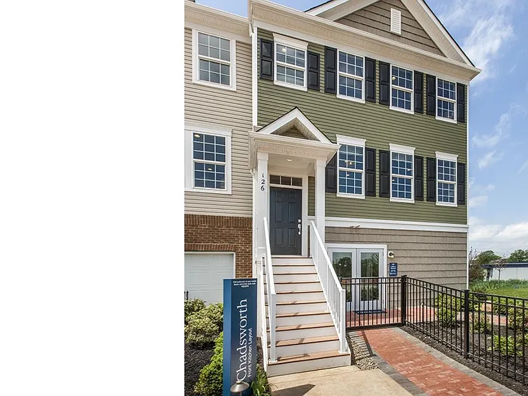 134 Admiral Ln — Photo 2