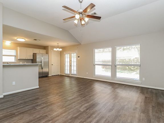 3rd image of 1803 Northampton Dr