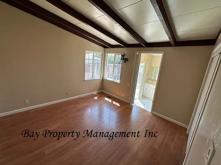 1243 Summit Dr — Photo 7