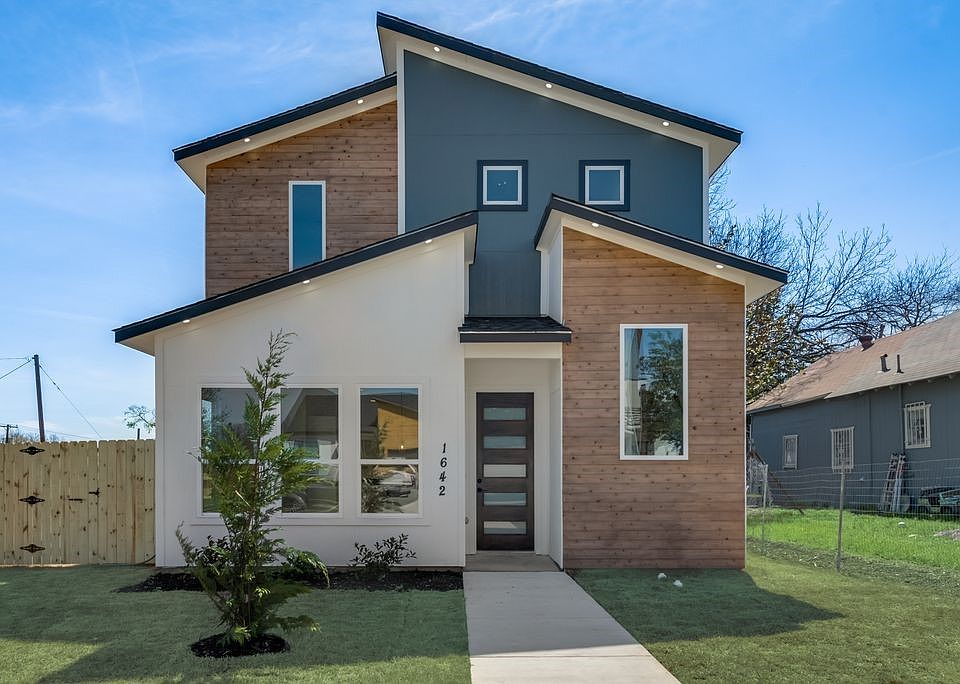1st image of 1642 Mentor Ave