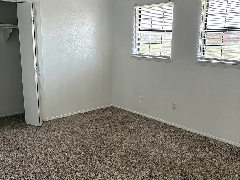 2393 Heatherfield Ln — Photo 13