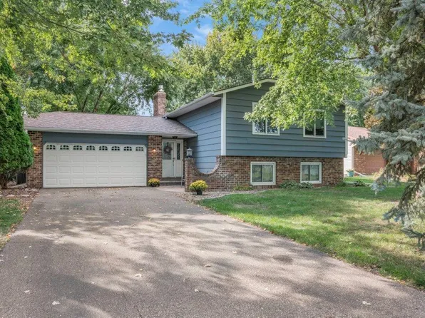 9753 Hemlock Ln N, Maple Grove, MN 55369