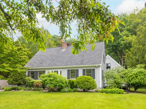 30 Eaton Avenue, Camden, ME 04843