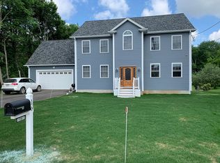 16 Arnold Rd, Worcester, MA 01607