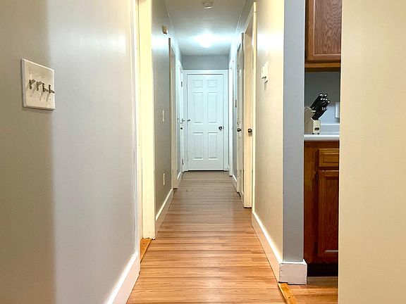 3rd image of 25 Pennsylvania Ave #1