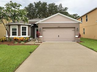 3645 Umbrella Ct, Tavares, FL 32778