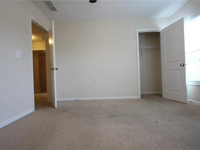 2132 Greencrest Cir — Photo 22