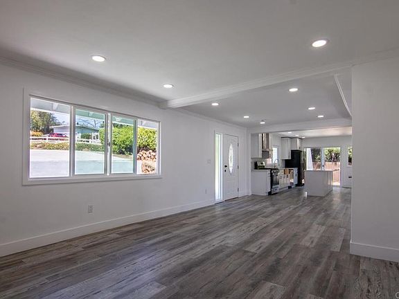 4th image of 1737 Grove Rd #1