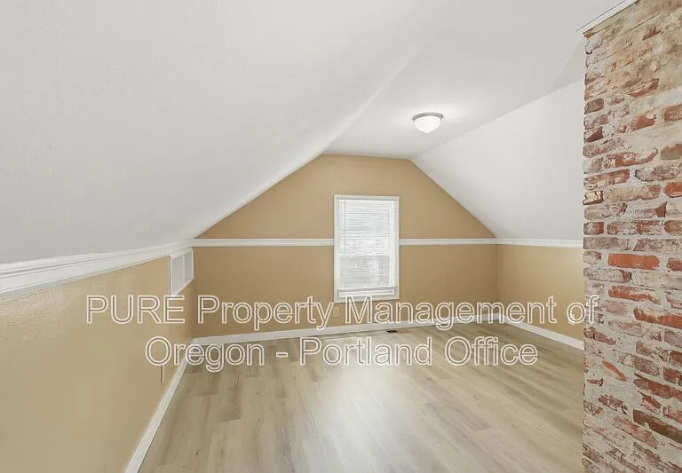 6320 NE Simpson St — Photo 8