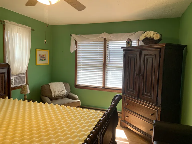 Sunshine Dr — Photo 23