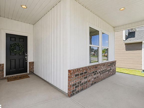 4th image of 138 Layken Dr