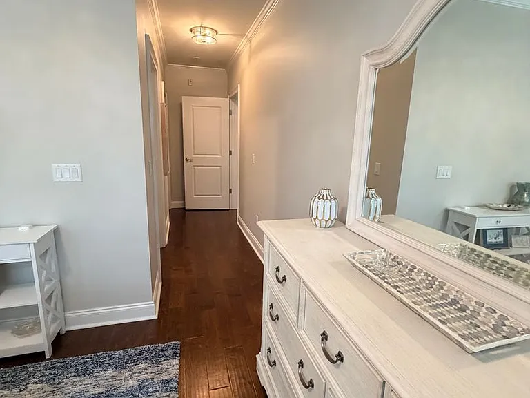 300 Grandview Ct #323 — Photo 38