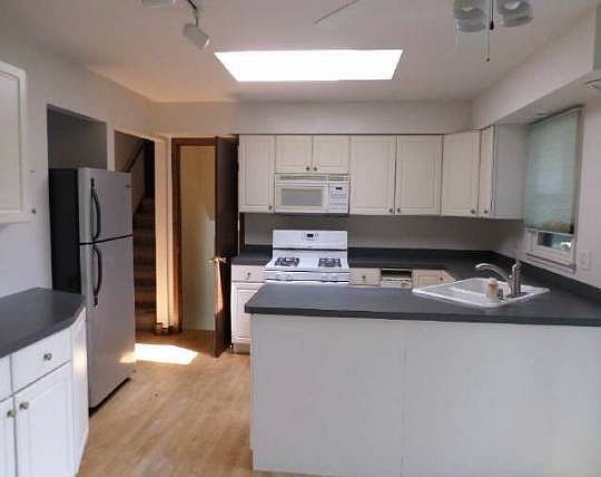 4th image of 2905 Northcreek Dr