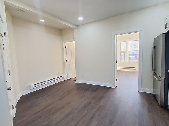 4th image of 418 Avenue C #2E