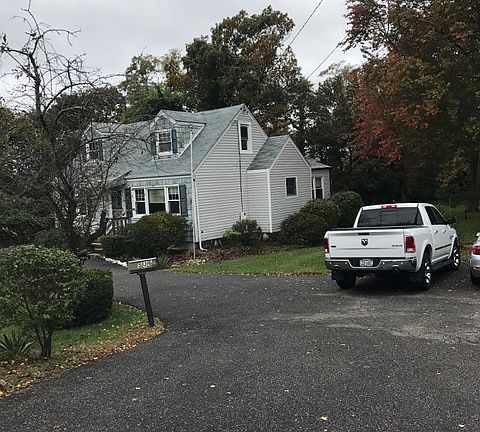 2nd image of 536 Higbie Ln