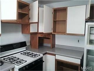 4th image of 9309 Cloverhurst Dr