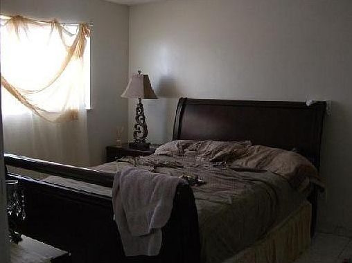 4th image of 13725 NE 6th Ave APT 201