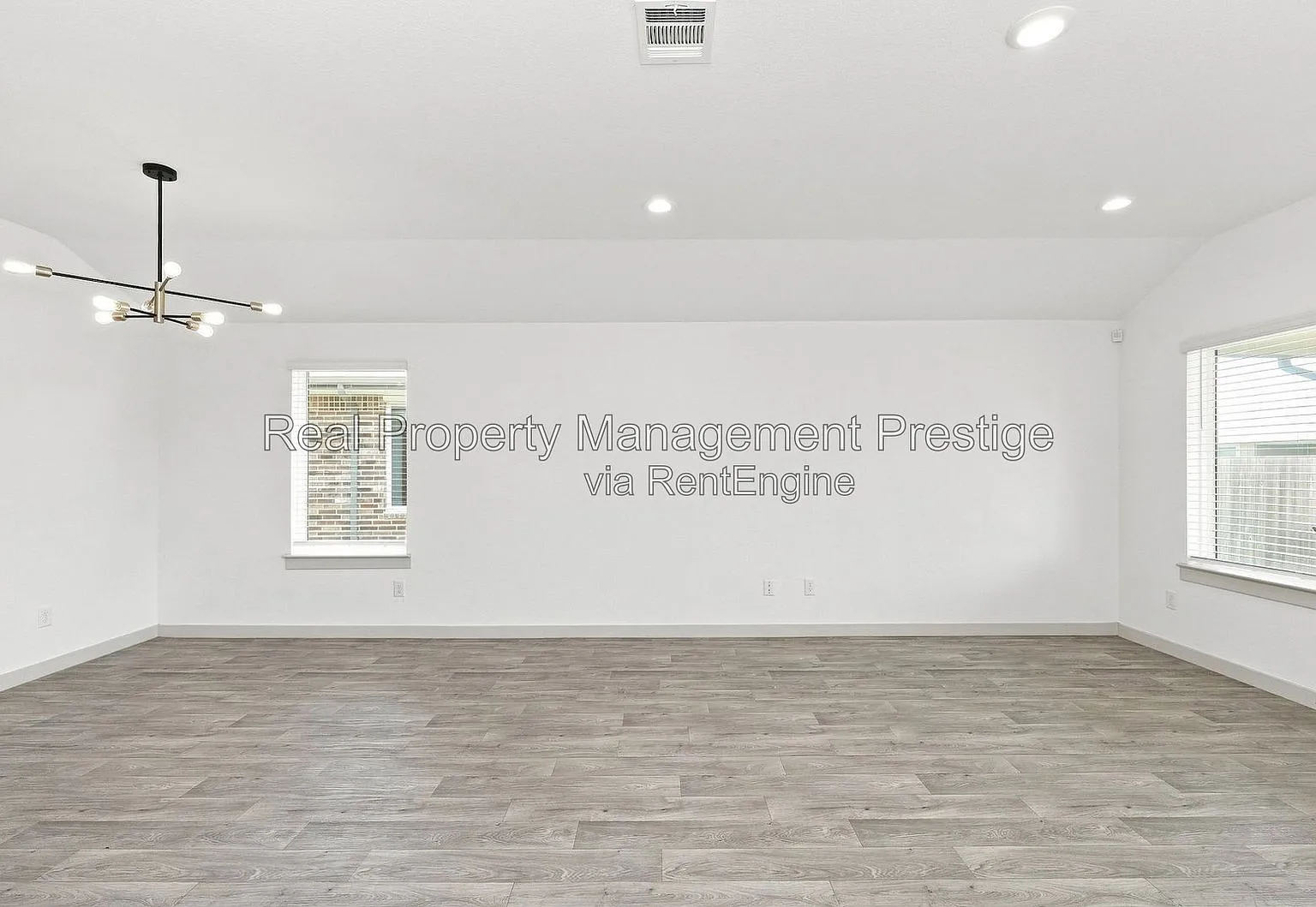 4 bed, 2.0 bath, 2031 sqft, $2,500 — Photo 2