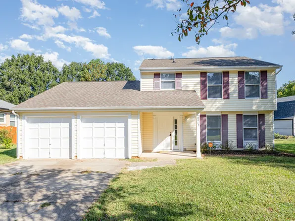 8915 Touchstone Ln, Charlotte, NC 28227