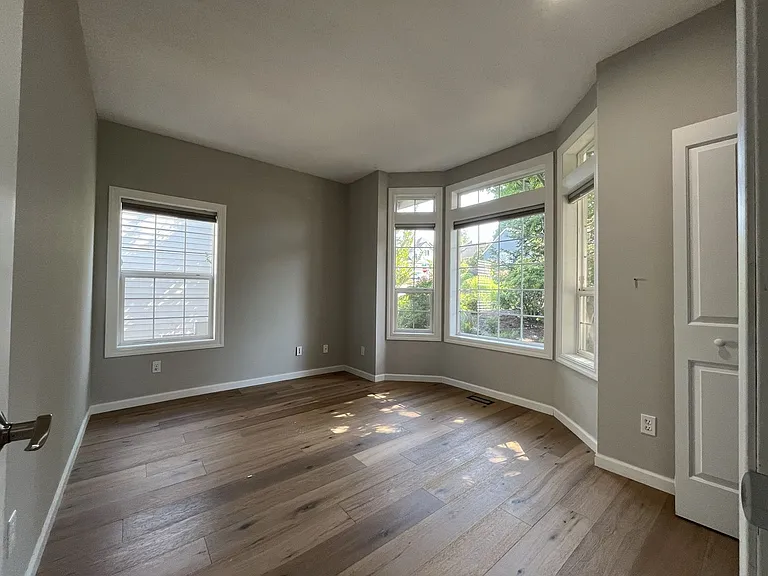 224 NW Sundown Way — Photo 38