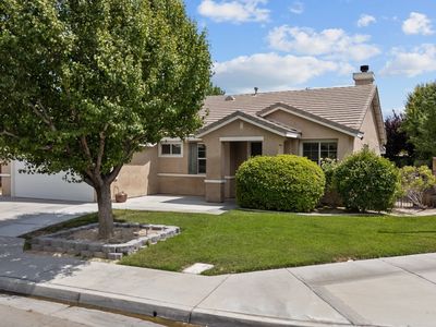 4616 W Avenue J2, Lancaster, CA, 93536