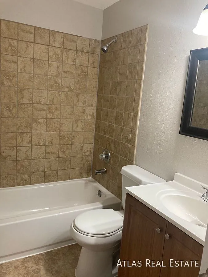 Newly Updated 4 Bed/2 Bath House w/ Finished Basement in Beautiful Greeley Neighborhood! — Photo 4