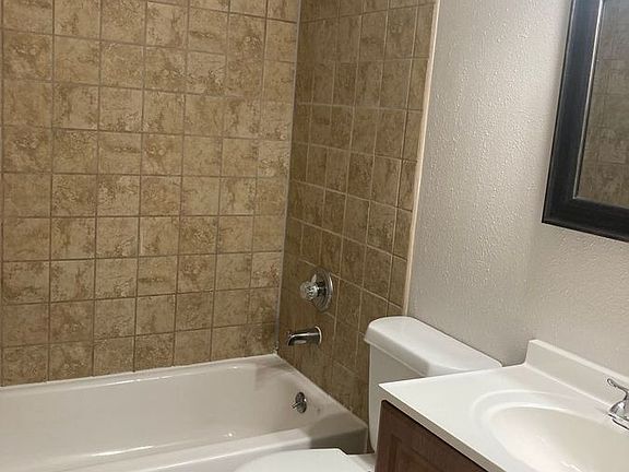 4th image of 209 21st Avenue Ct