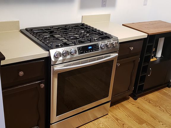 4th image of 1224 Charleston Ct #1