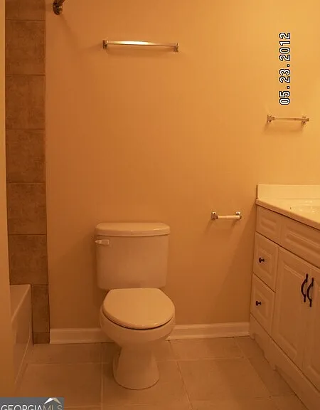 7400 Courtyard Dr — Photo 10
