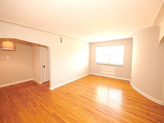 5th image of 5845 Lindenwood Ave APT 2N