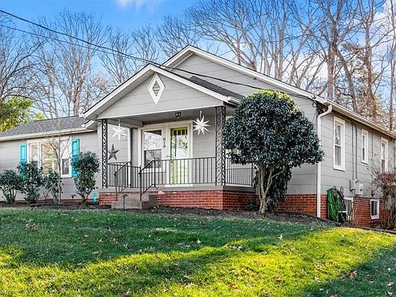 3rd image of 818 Rockaway Ln