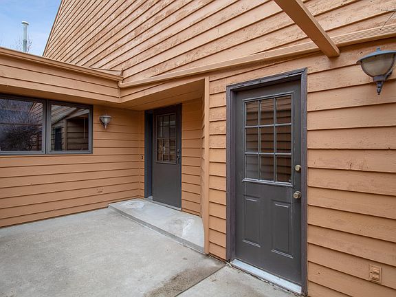 4th image of 38548 Grand Ave