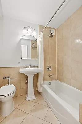 Rented by Nest Seekers International | media 6