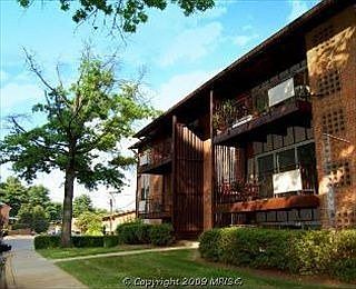 5th image of 10171 Fair Woods Dr #201
