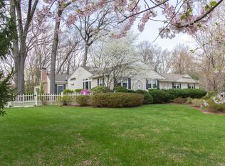 230 Arbor Rd, Franklin Lakes, NJ 07417