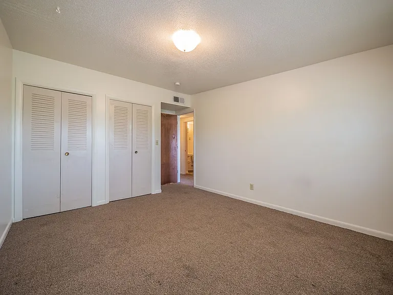 Campus View Apartments — Photo 64