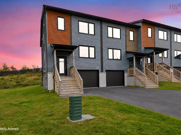17 Flatrock Cres, Halifax, NS B3T 0N2
