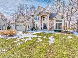 440 Thousand Oaks Cir, Webster, NY 14580