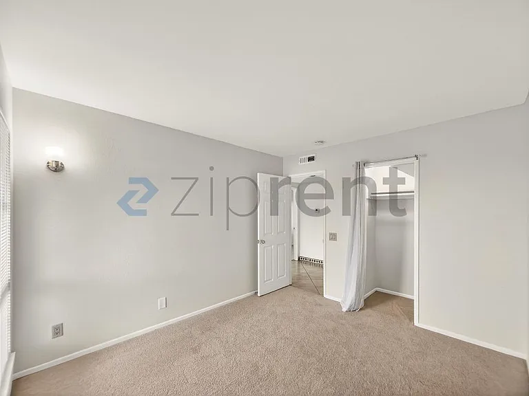 9534 Swinton Ave — Photo 30