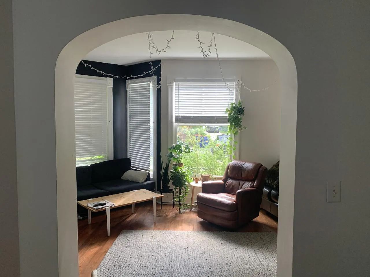 2 bed, 950 sqft, $1,600 — Photo 4