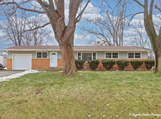 1417 Beach Rd, McHenry, IL 60050