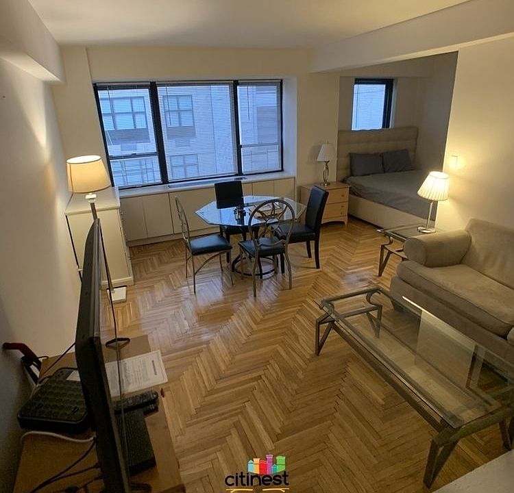 1st image of 210 E 47th St APT 6A