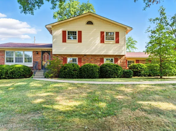 2100 Ann Marie Dr, Jeffersontown, KY 40299