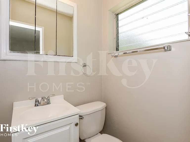 6487 SW 26th St — Photo 14
