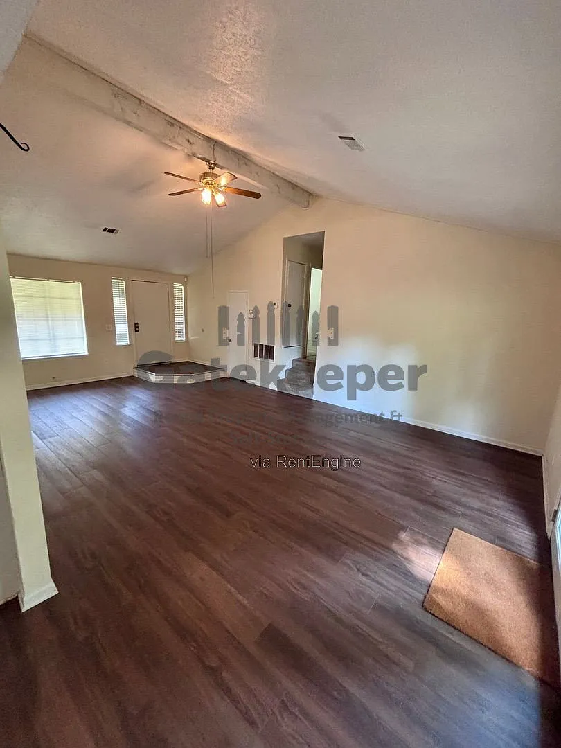 3 bed, 2.0 bath, 1481 sqft, $1,750 — Photo 2